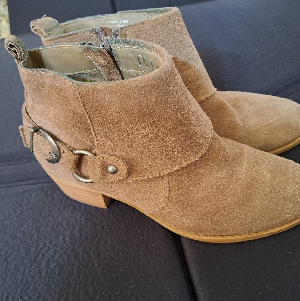 Whisper Reba boots size 7.5 leather brown 70.00
